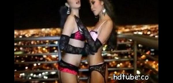  Girls in lingerie  Evelyn & Kara.